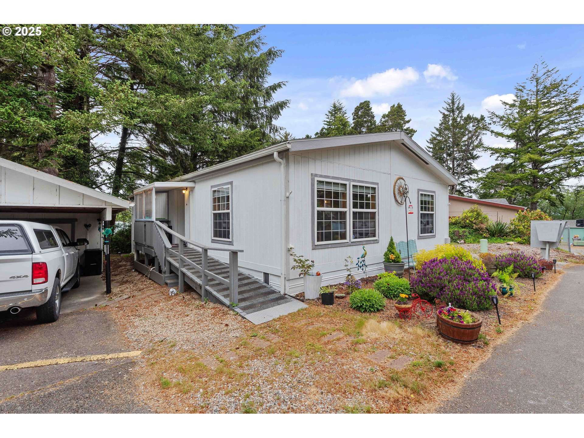 530 VILLAGE PINES WAY