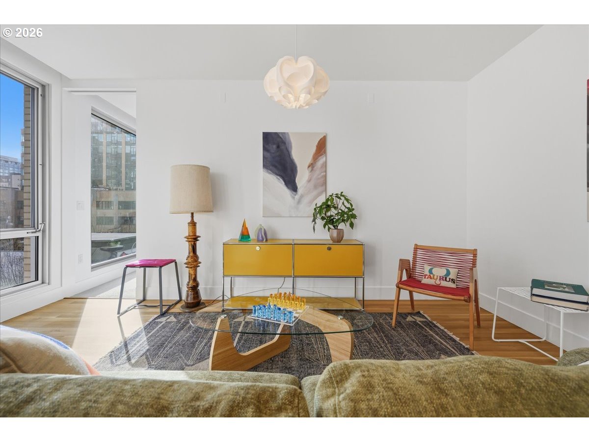 937 NW GLISAN ST 435