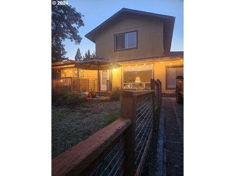 A home in Roseburg