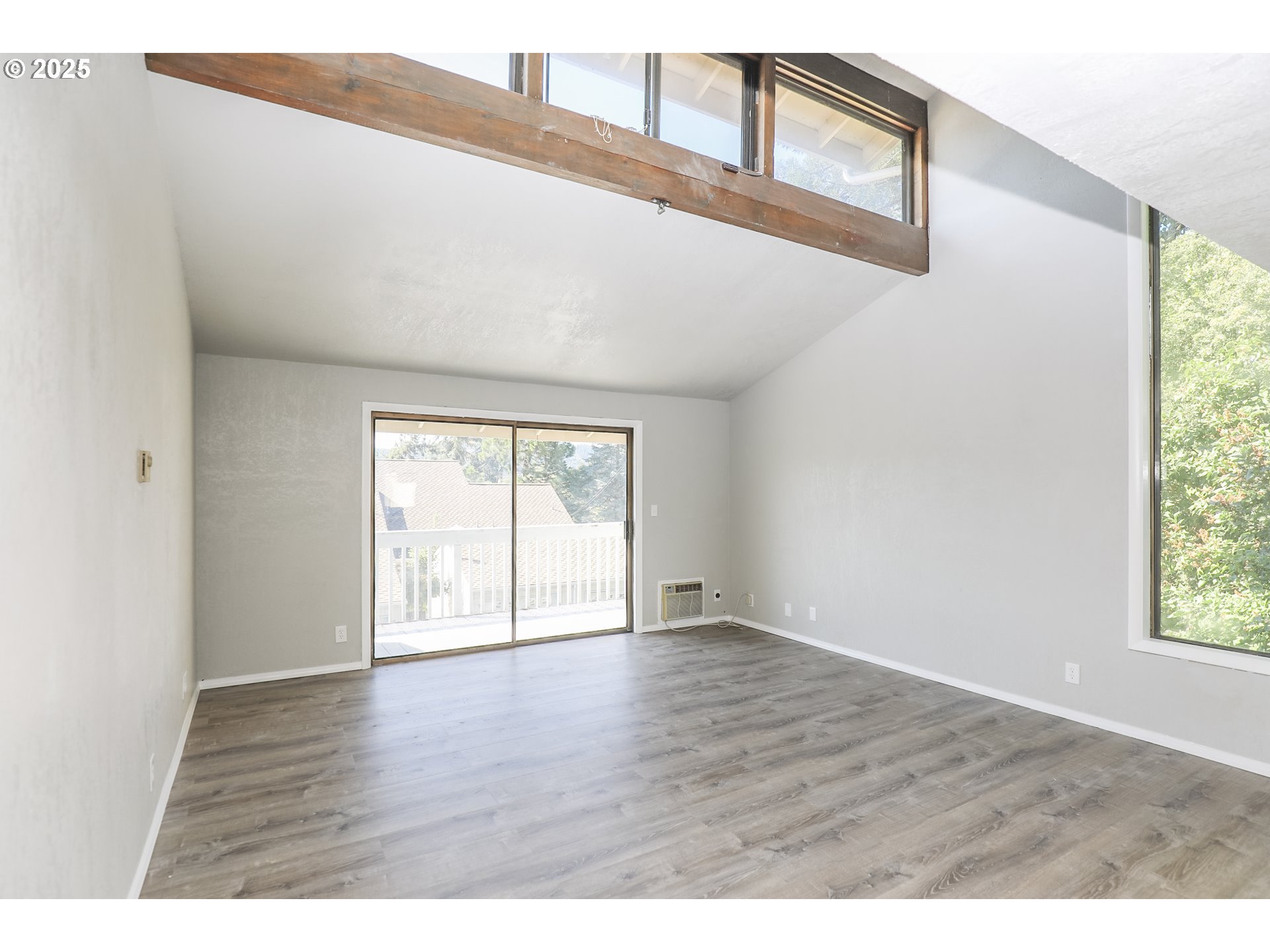 11 NW MOUNTAIN VIEW DR