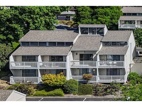 11 NW MOUNTAIN VIEW DR Roseburg OR 97471