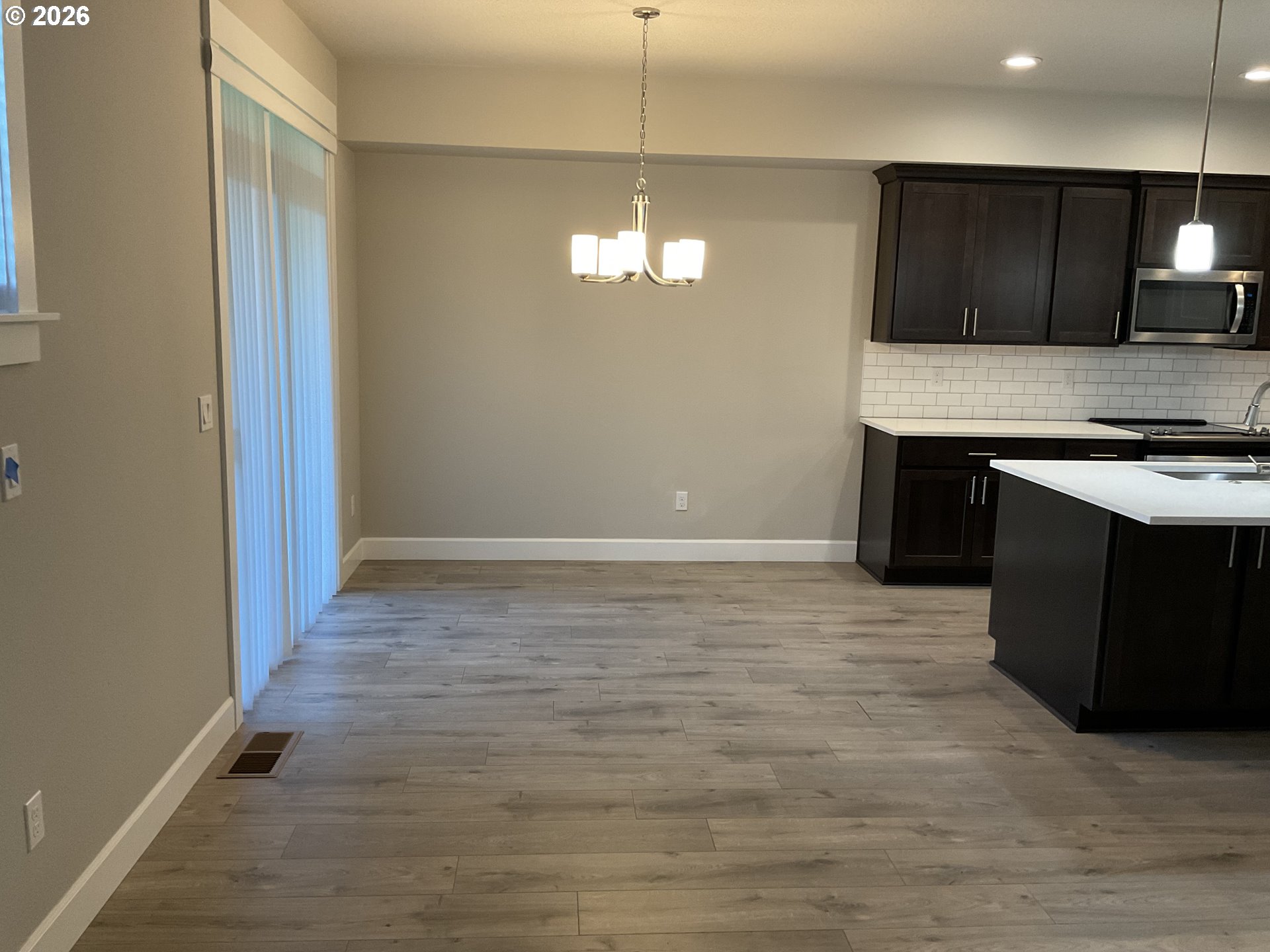 1018 NE REGAN HILL LOOP