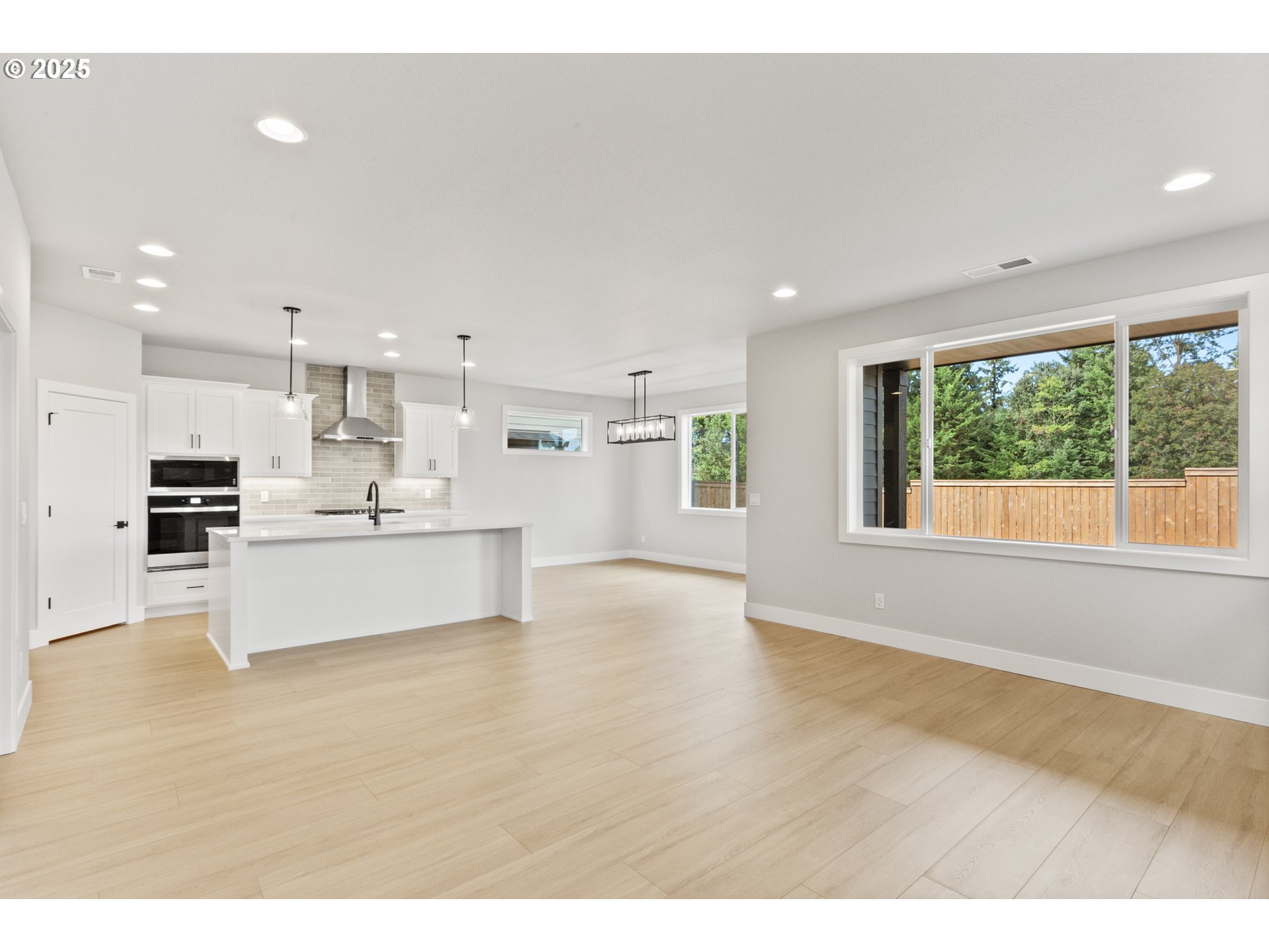 7307 SW Frog Pond LN