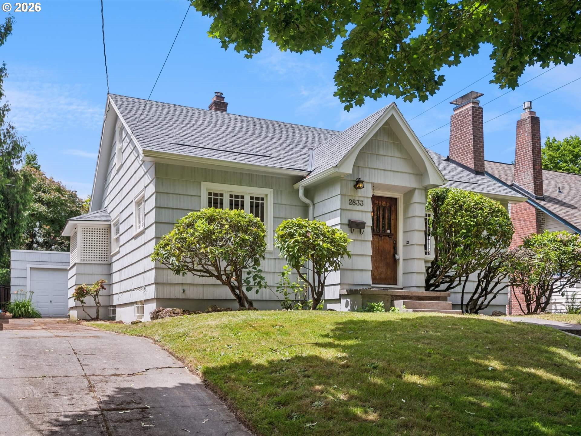 2833 NE 12TH AVE