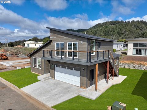 30403 SAWYER WAY Gold Beach OR 97444