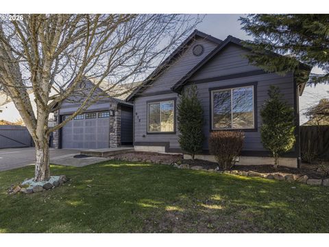 612 N 6TH ST Carlton OR 97111