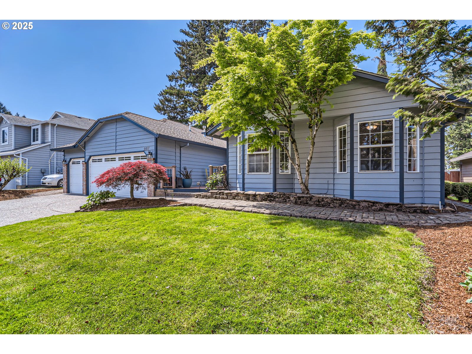 257 SW NANCY CIR