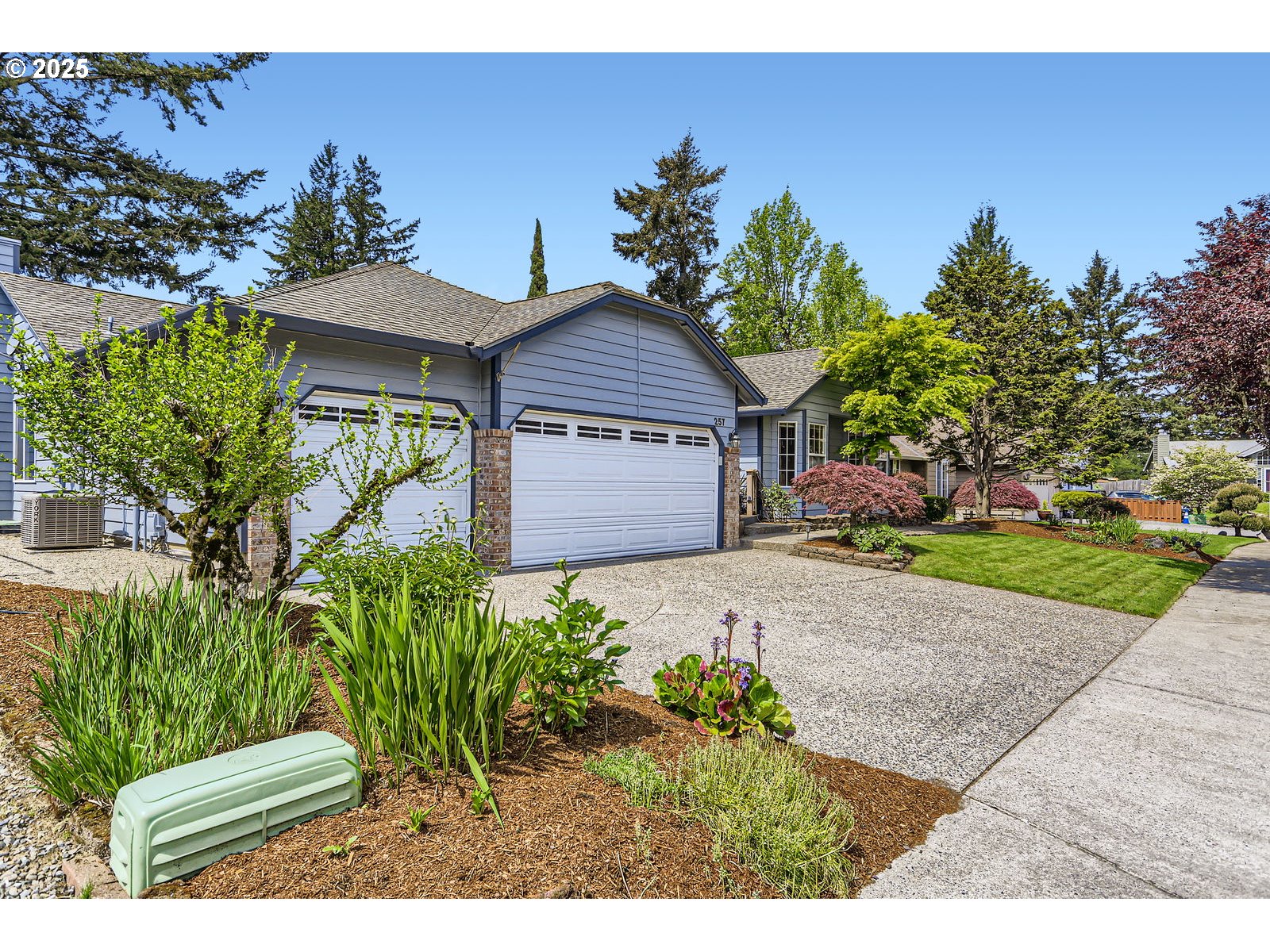 257 SW NANCY CIR