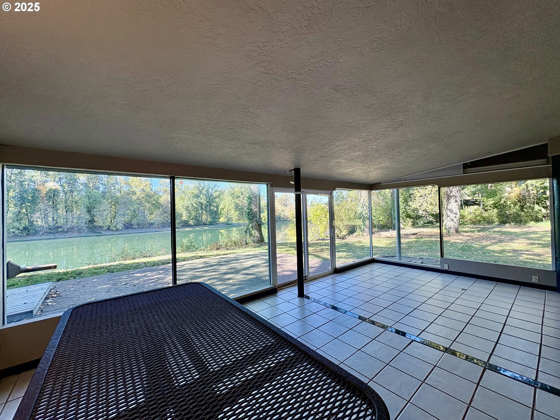 Salem, Oregon 97302, United States, 3 Bedrooms Bedrooms, ,3 BathroomsBathrooms,Residential,Pending,221286