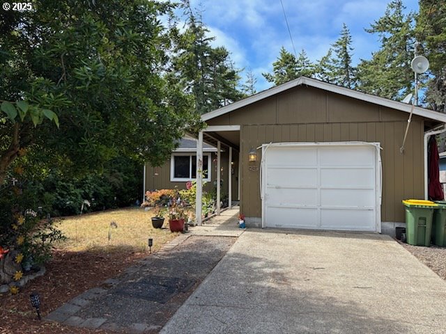 Florence, Oregon 97439, United States, 3 Bedrooms Bedrooms, ,1 BathroomBathrooms,Residential,Active,182187