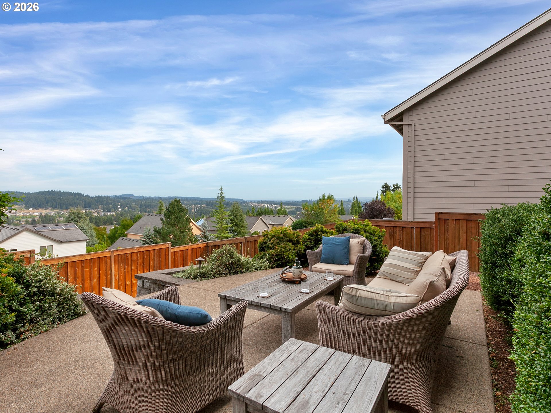 12674 SE MEADEHILL AVE