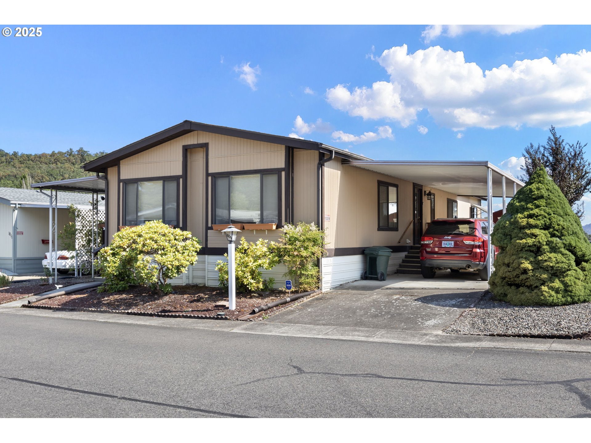 1009 SHADOW RANCH LN