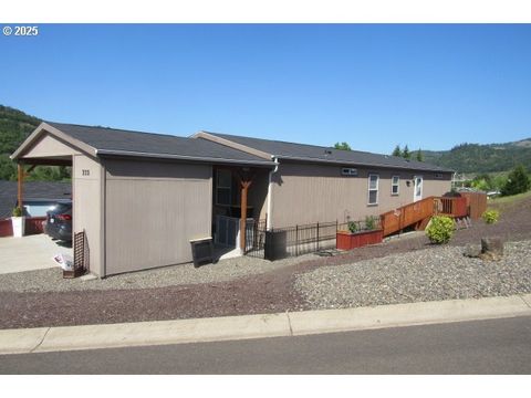 225 NESTUCCA LN Roseburg OR 97471