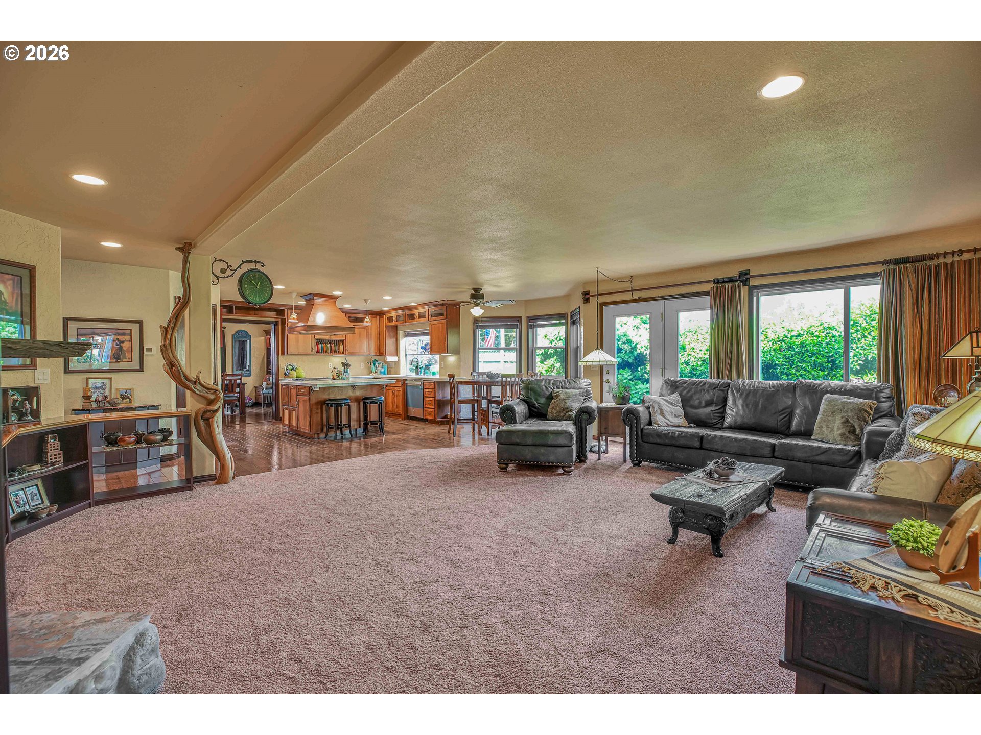 705 N MOLALLA AVE