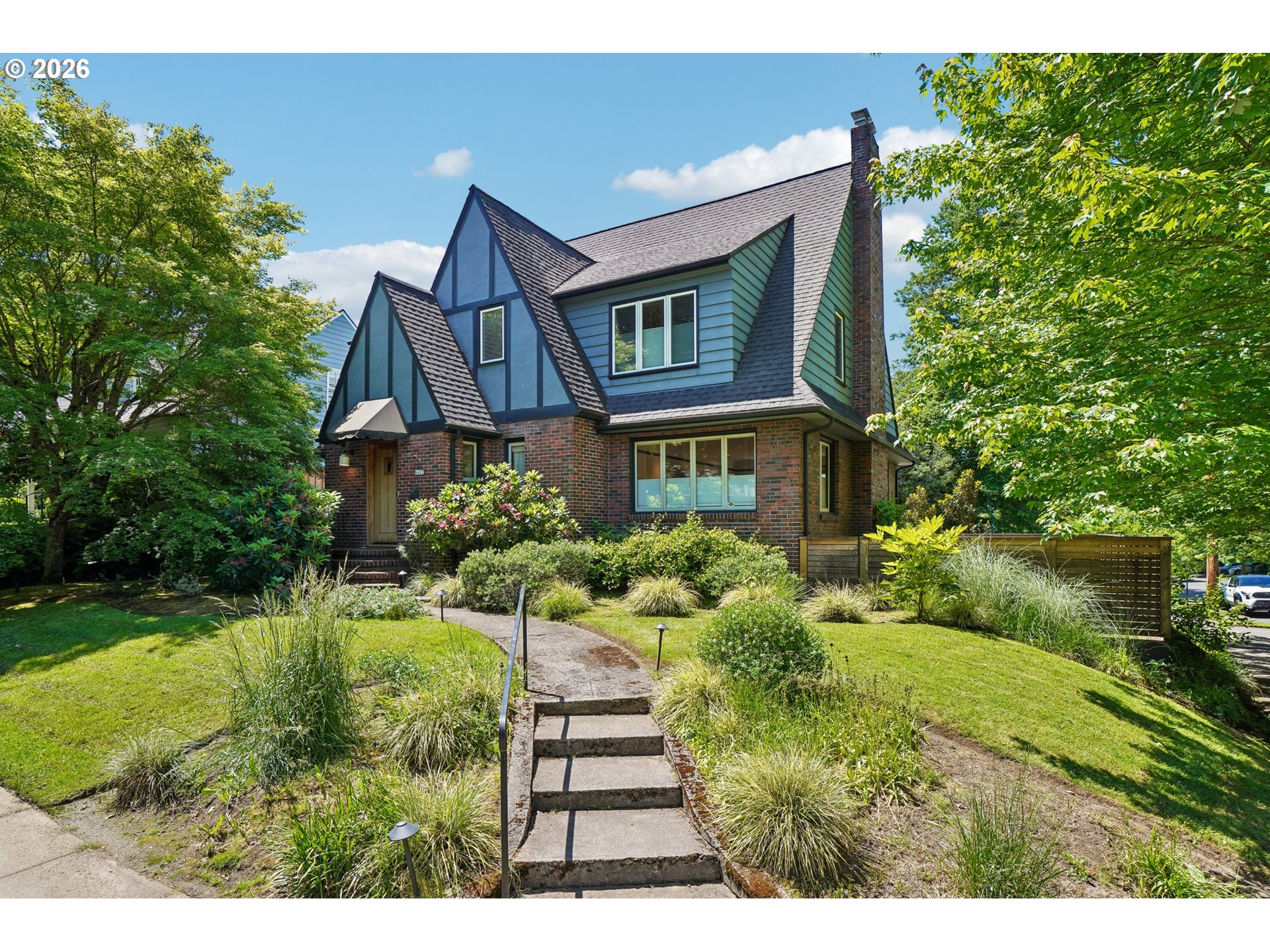 6607 SE REED COLLEGE PL
