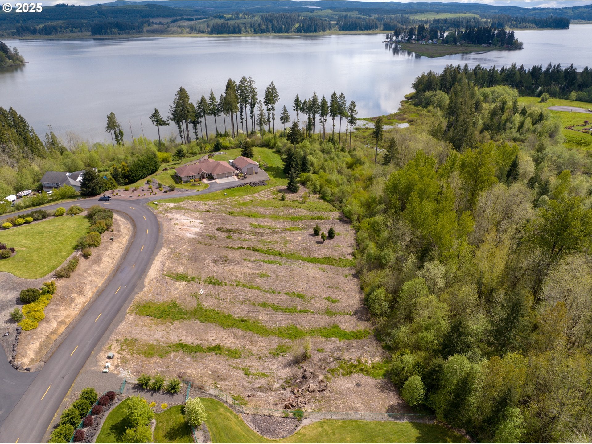 Photo 1 of 7 — 249 BASSWOOD DR, Silver Lake, WA 98645