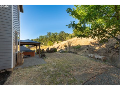 A home in Roseburg