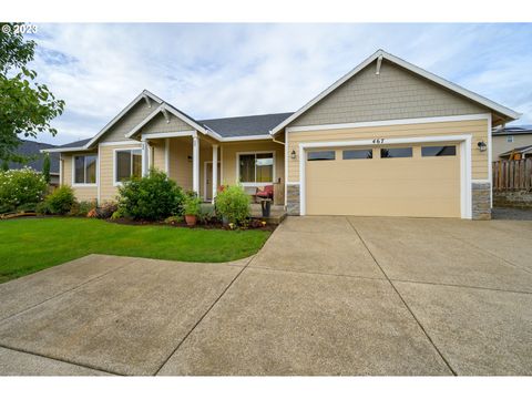 Photo of 467 E Johnson St, Carlton, OR 97111 (MLS # 666879814)