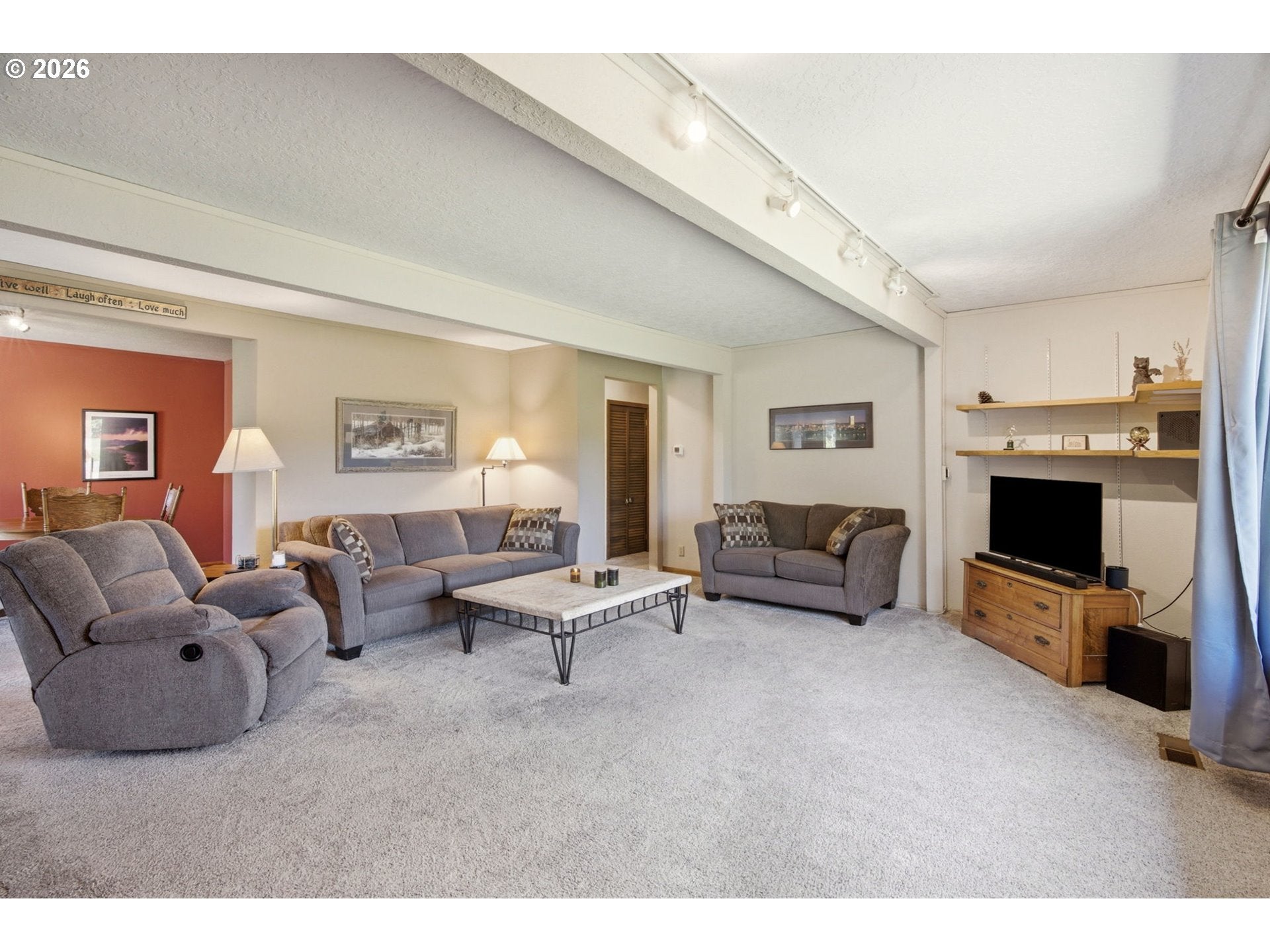 1109 COUNTRY CLUB RD