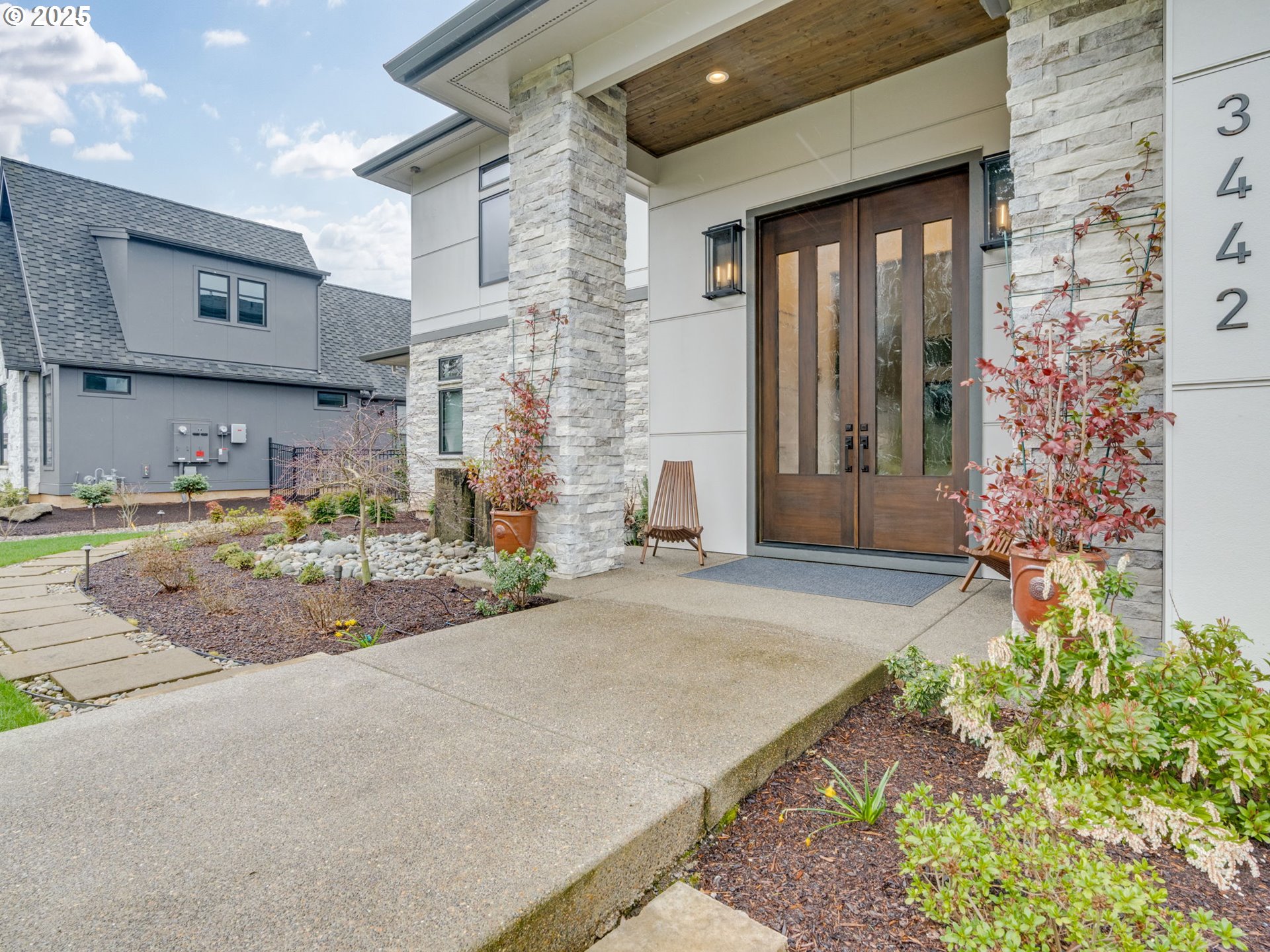 3442 NW MCMASTER DR
