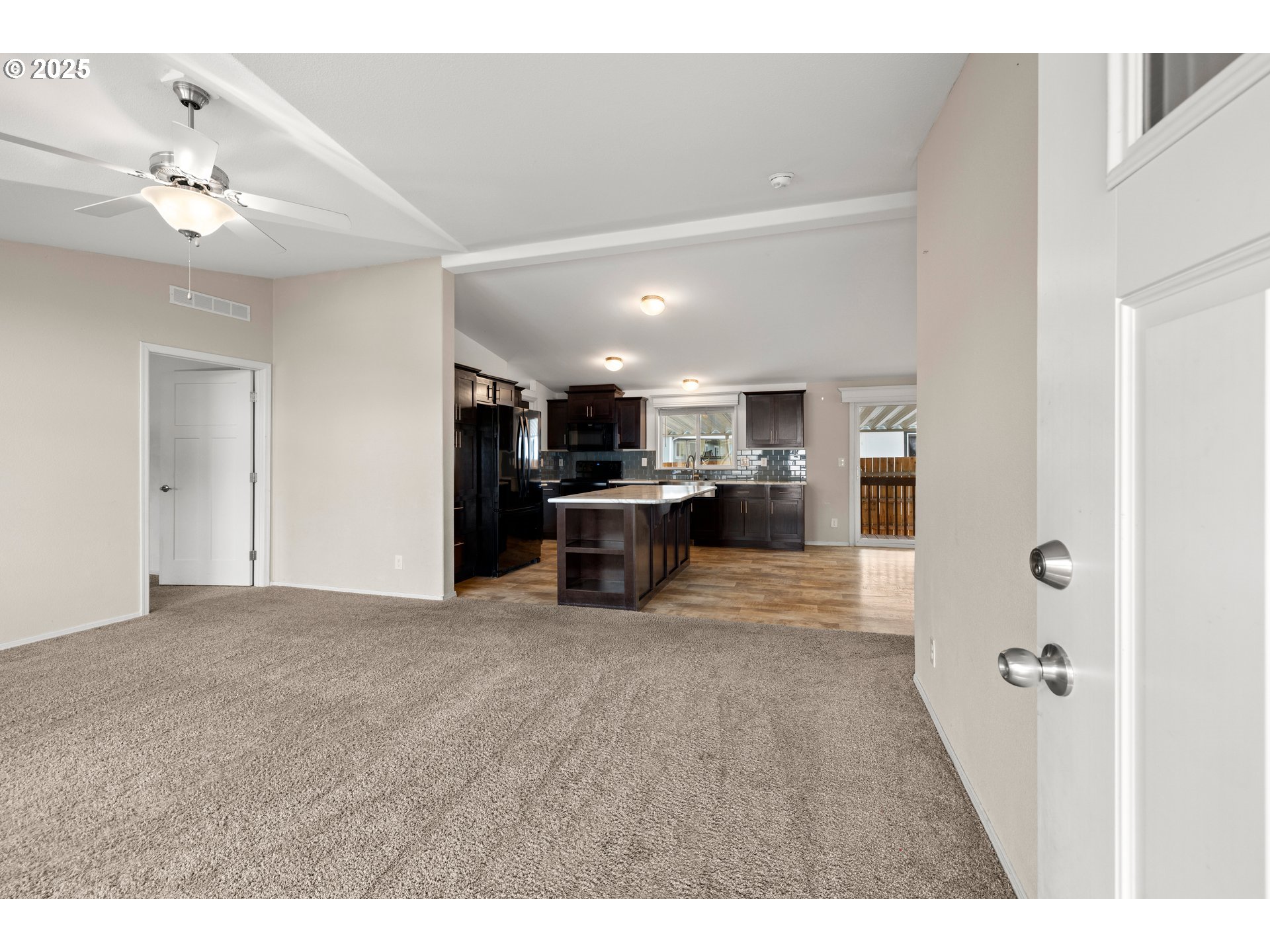 10701 SE HIGHWAY 212 Y6