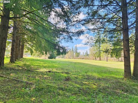 E Hunter RD Veneta OR 97487