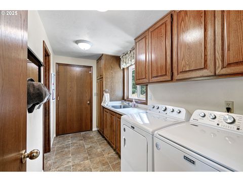 Tiny photo for 35514 Sunnyhill Ln, Pleasant Hill, OR 97455 (MLS # 674384560)