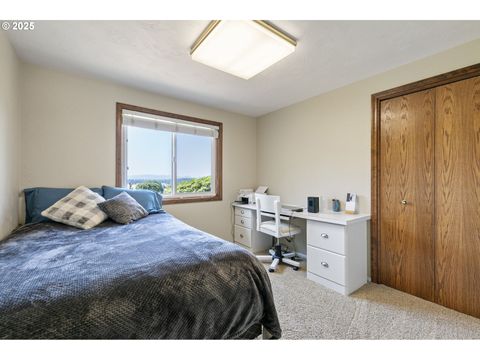 Tiny photo for 35514 Sunnyhill Ln, Pleasant Hill, OR 97455 (MLS # 674384560)