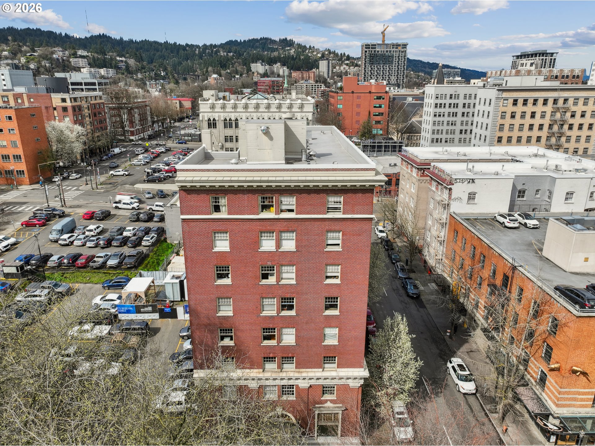 1005 SW PARK AVE 203