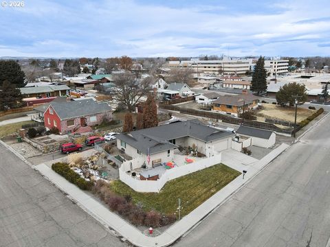 585 S PARK BLVD Ontario OR 97914