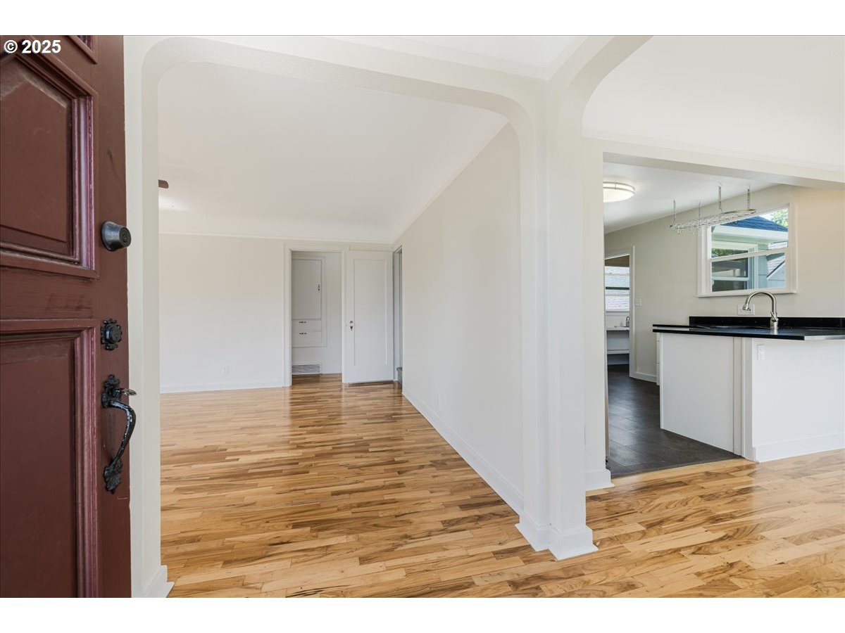 5625 SE JENNINGS AVE