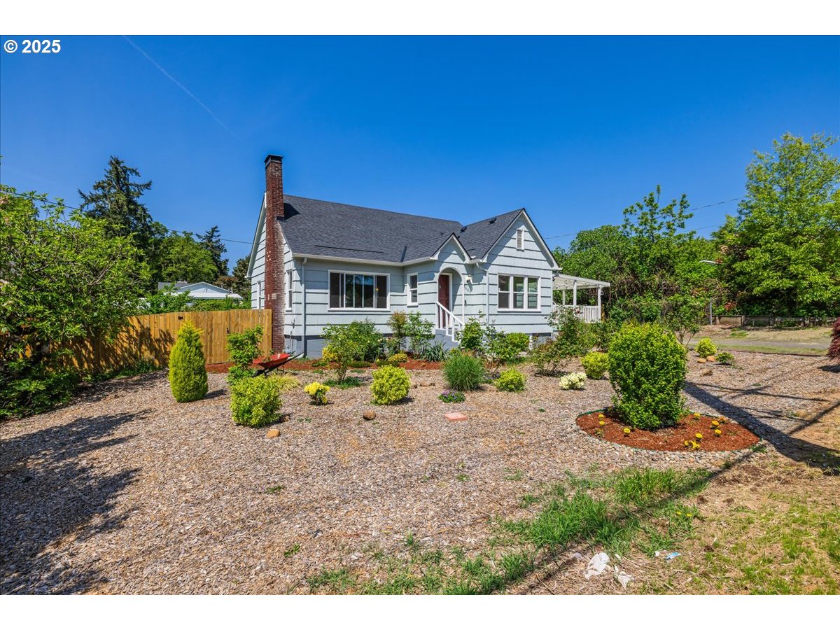 5625 SE JENNINGS AVE