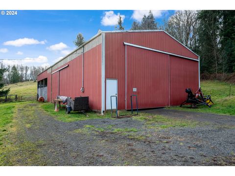 A home in Clatskanie