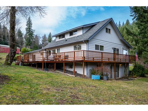 A home in Clatskanie