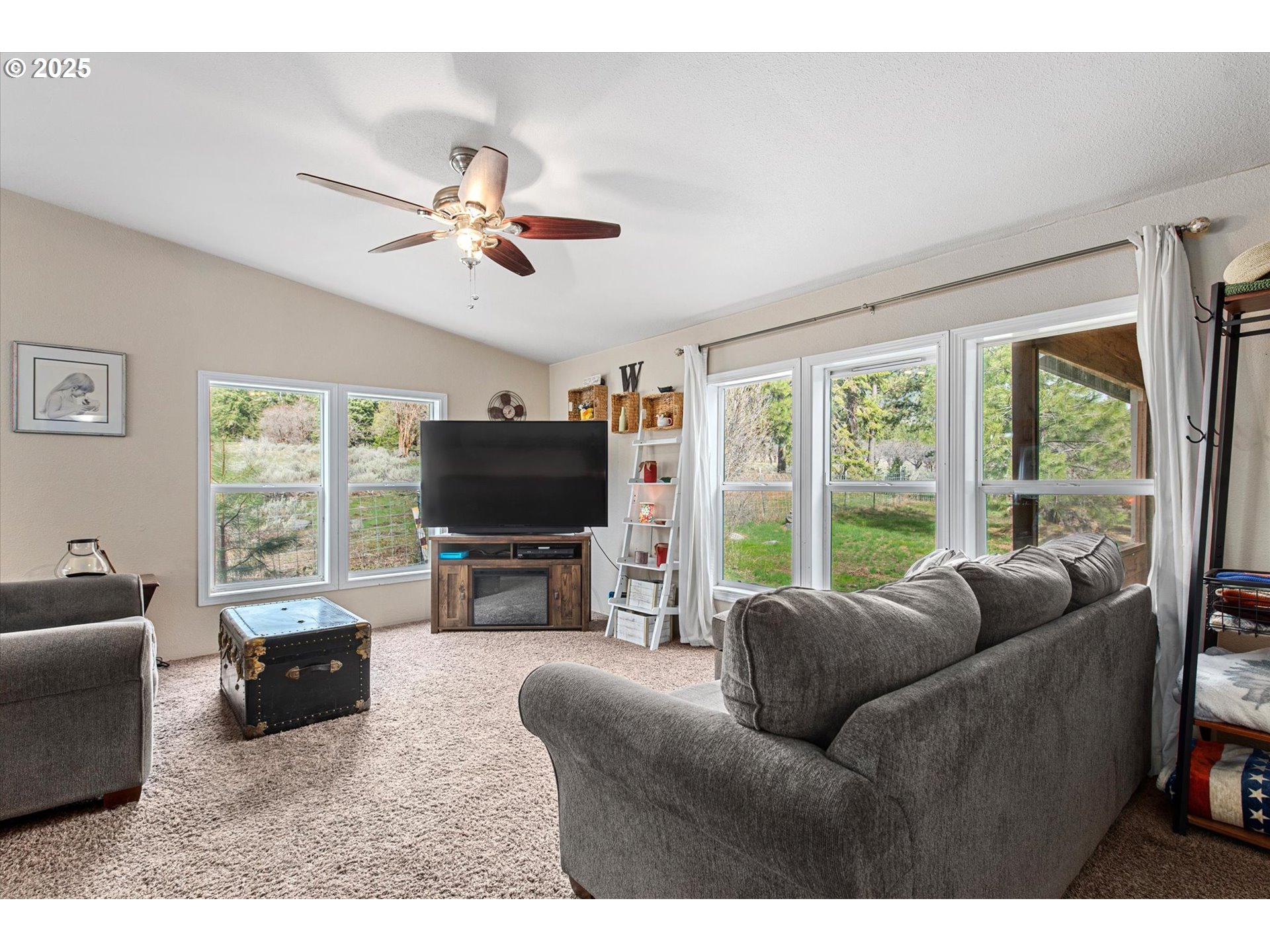 14266 PINE CREEK LN