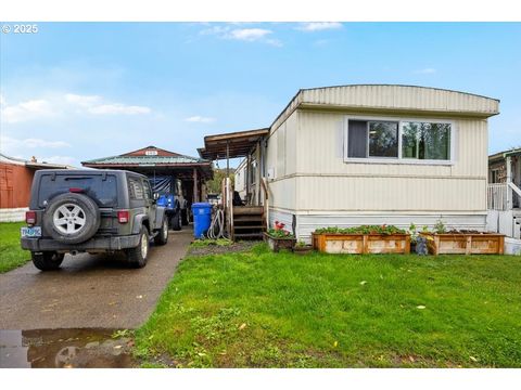 140 BERRY LOOP LN Roseburg OR 97471