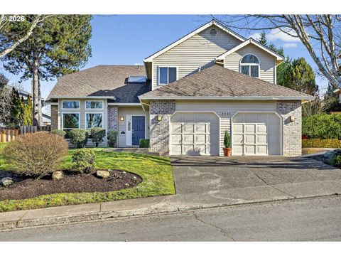 4445 NW KAHNEETA DR Portland OR 97229