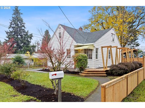 4830 NE 60TH AVE Portland OR 97218