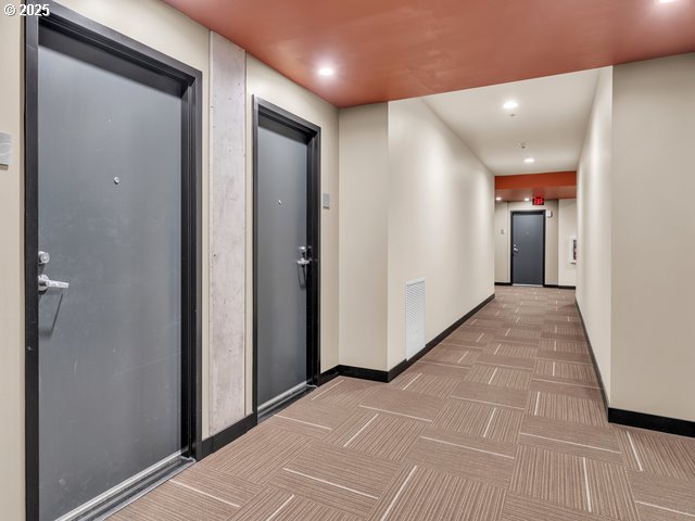 1410 NW KEARNEY ST 521