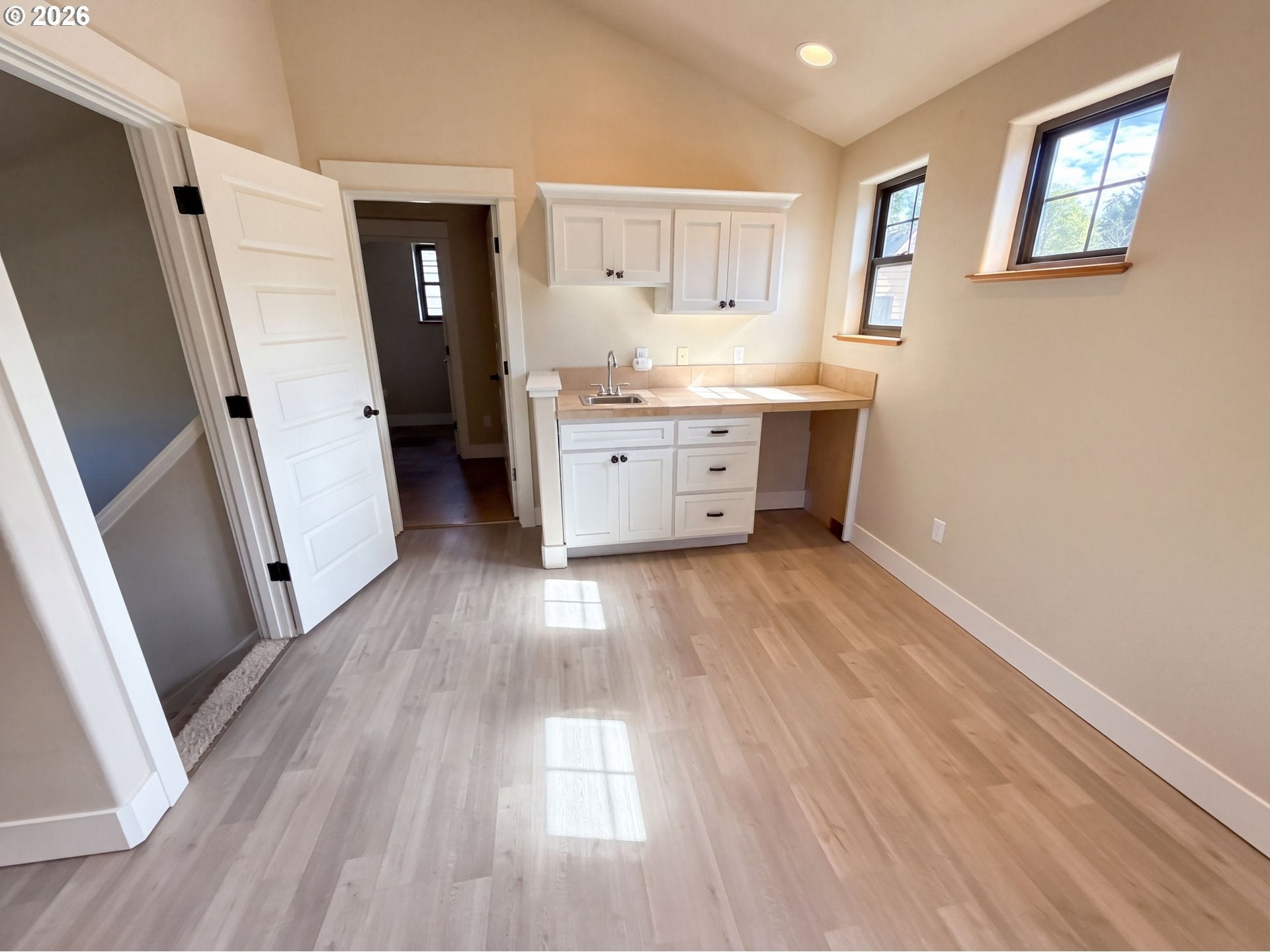 1125 W 28TH AVE