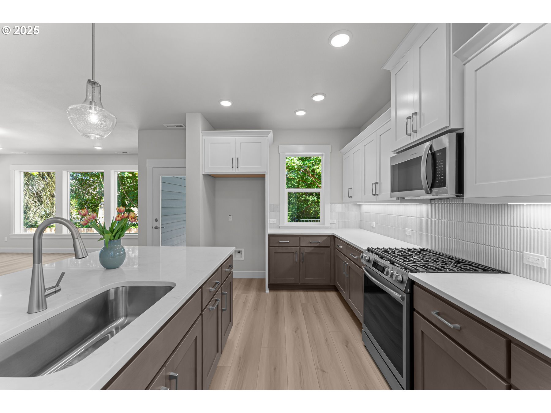 16401 SW Cambridge LN