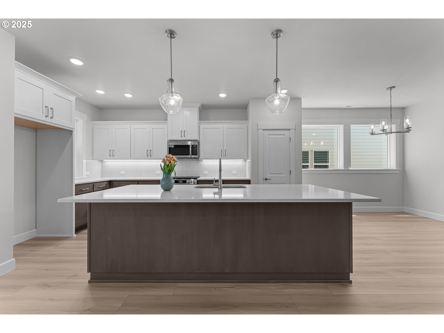 16401 SW Cambridge LN