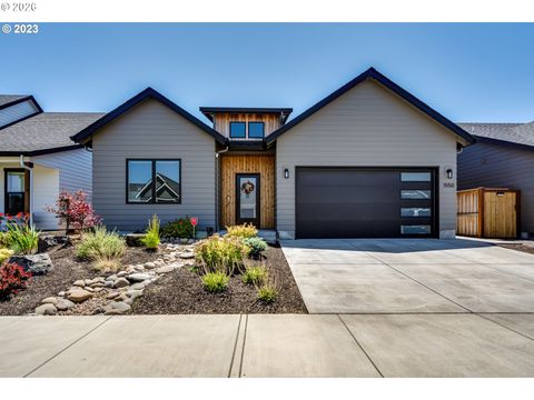 1550 SANTIAM AVE Eugene OR 97408