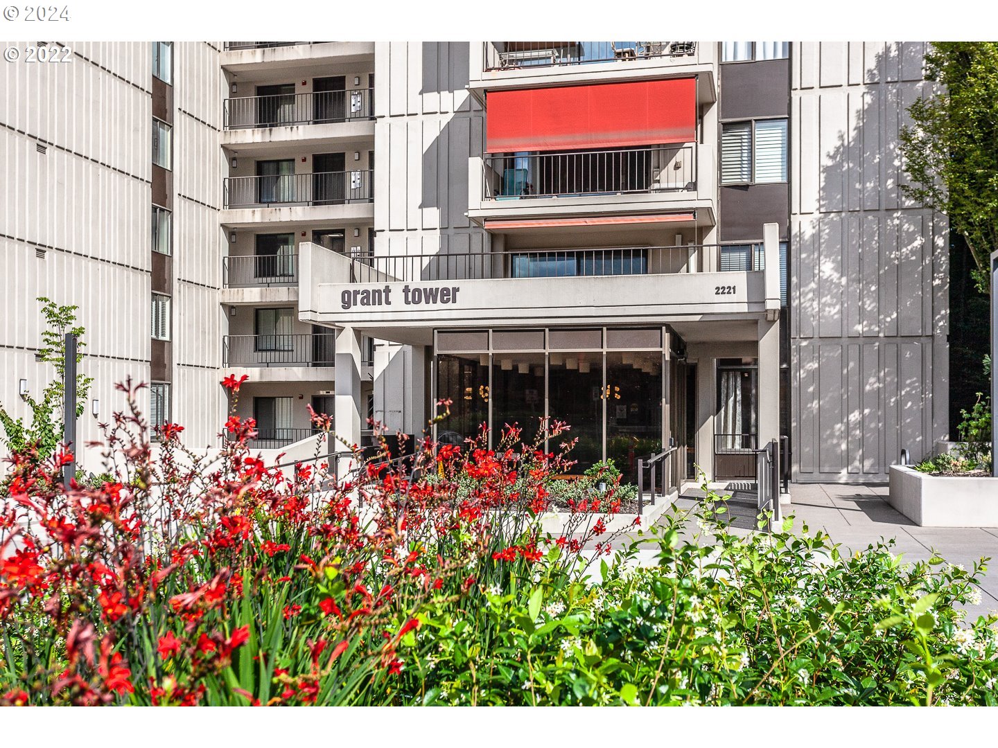 2221 SW 1ST AVE 1622