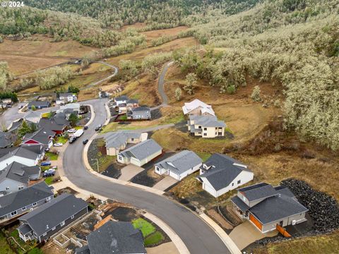 A home in Roseburg