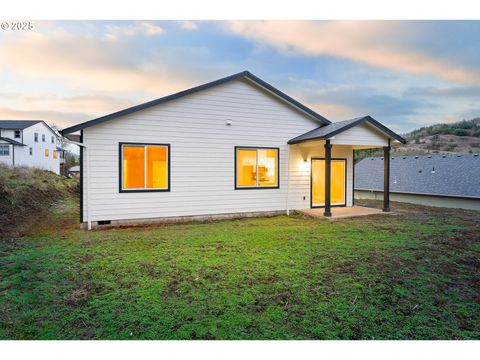 A home in Roseburg