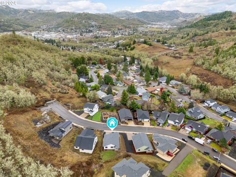 A home in Roseburg