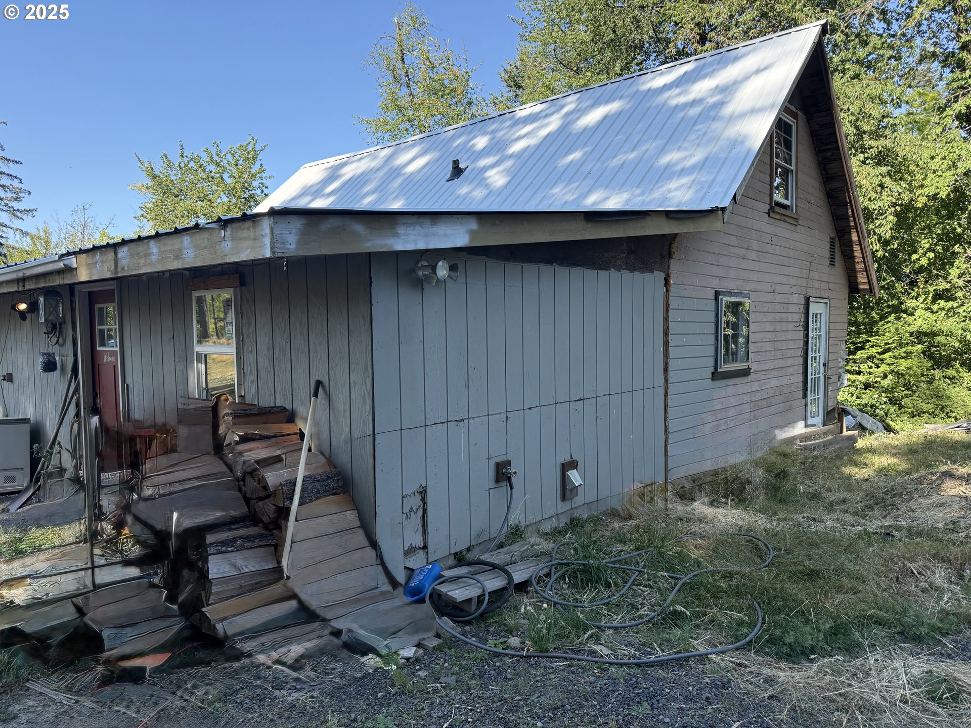 521 BROOKS RD
