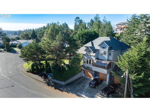 2024 CEDAR CT North Bend OR 97459