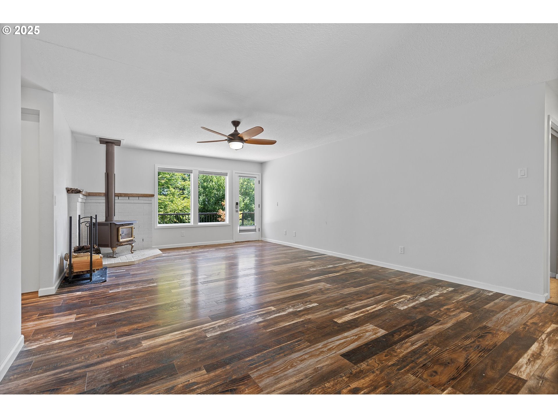 21140 ZEUS DR